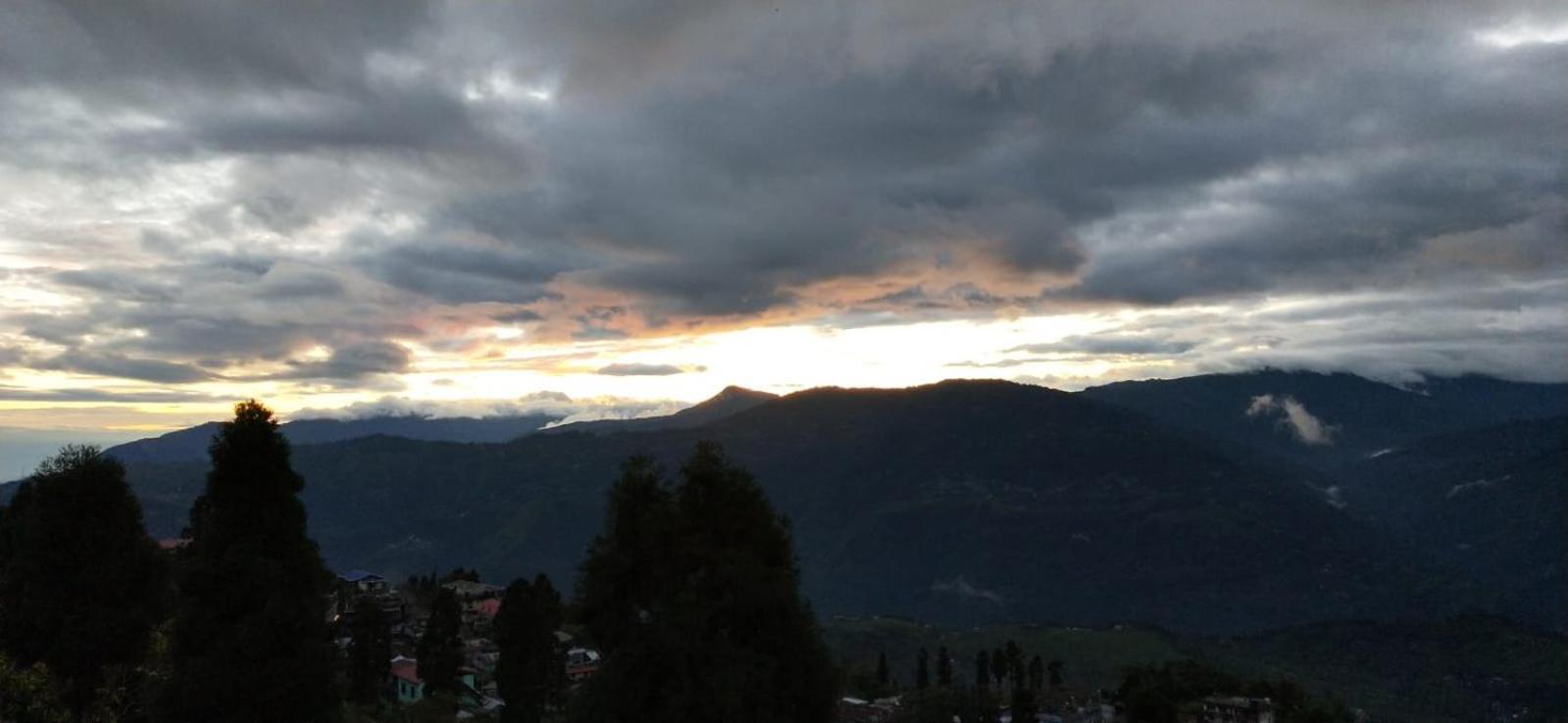 Swabhumi Homestay Kurseong 外观 照片